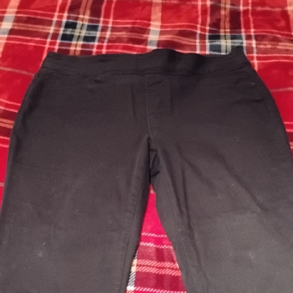 Liz Claiborne Classic Black Leggings